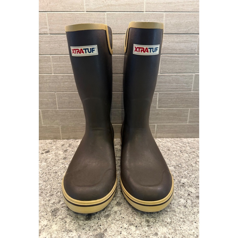 Men's Xtratuf Legacy 12 in. Pull-On Boat/Deck Boots Like-New Size 9 Waterproof - Picture 2 of 9